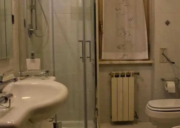 Oda ve Kahvaltı La Ginestra
